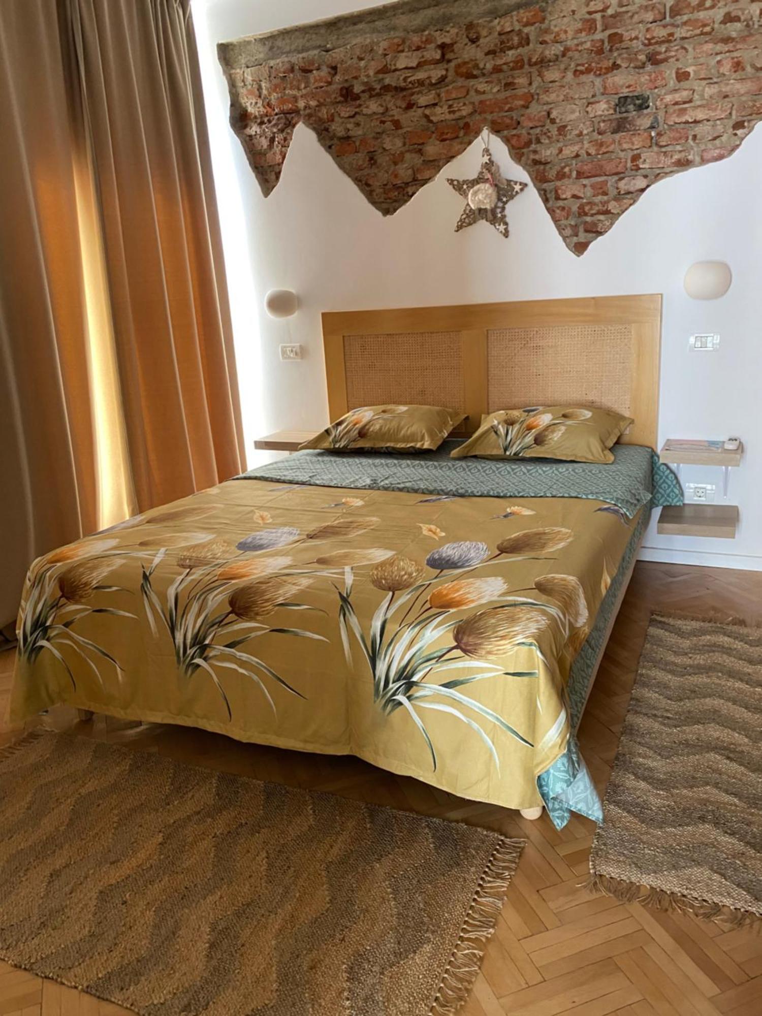 Sweet Cozy Ultracentral Craiova Exterior photo